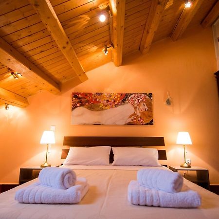 Attic Flat At San Giacomo Square-Corfu Town Apartment Ngoại thất bức ảnh