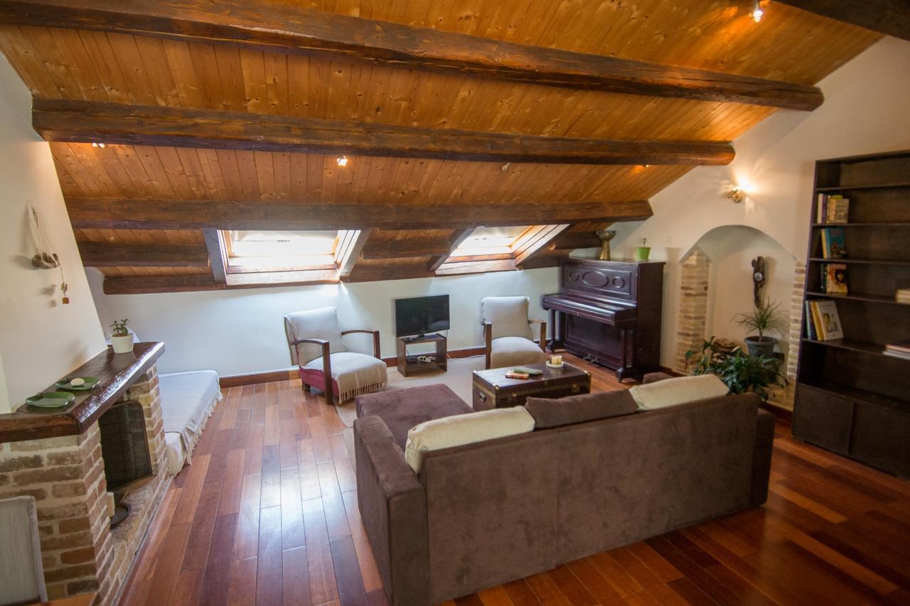 Attic Flat At San Giacomo Square-Corfu Town Apartment Ngoại thất bức ảnh